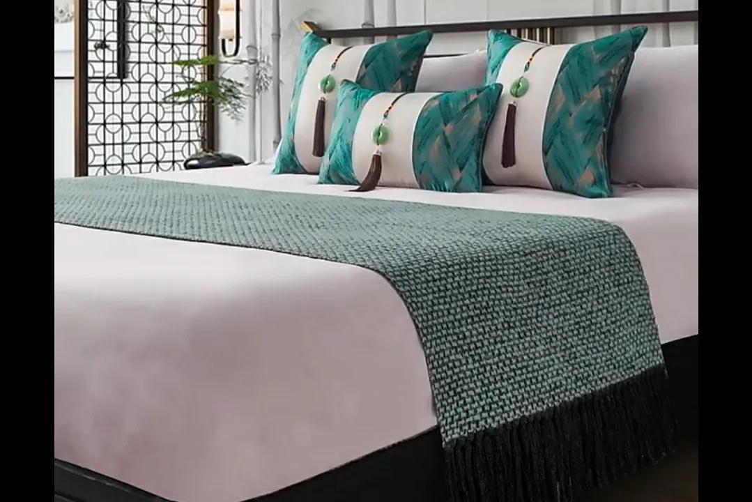 酒店床上一条长条布有什么用 宾馆床上一条布是干嘛的