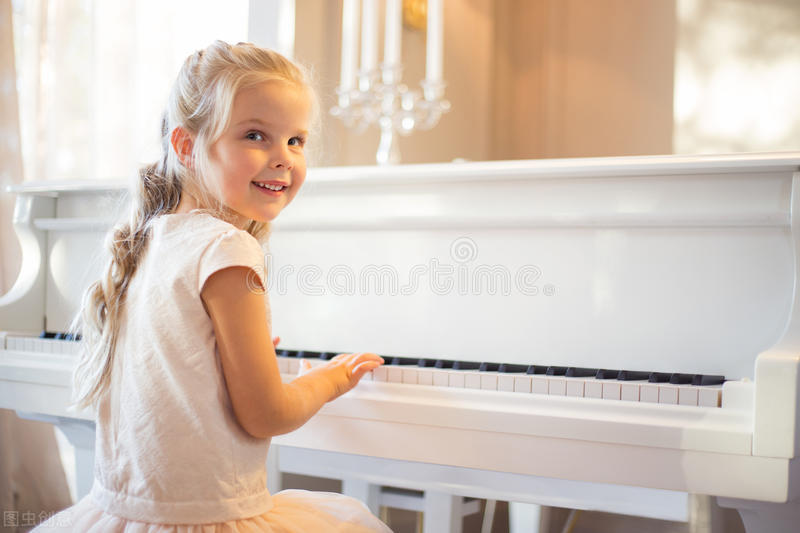 钢琴调音师上门一般多少钱 现在钢琴调音多少钱上门一次