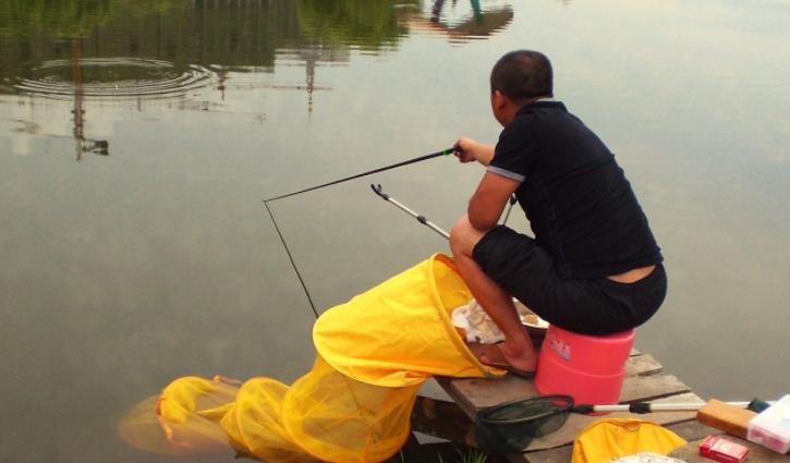 新手钓鱼调漂的正确方法 钓鱼如何调漂准确方法图解