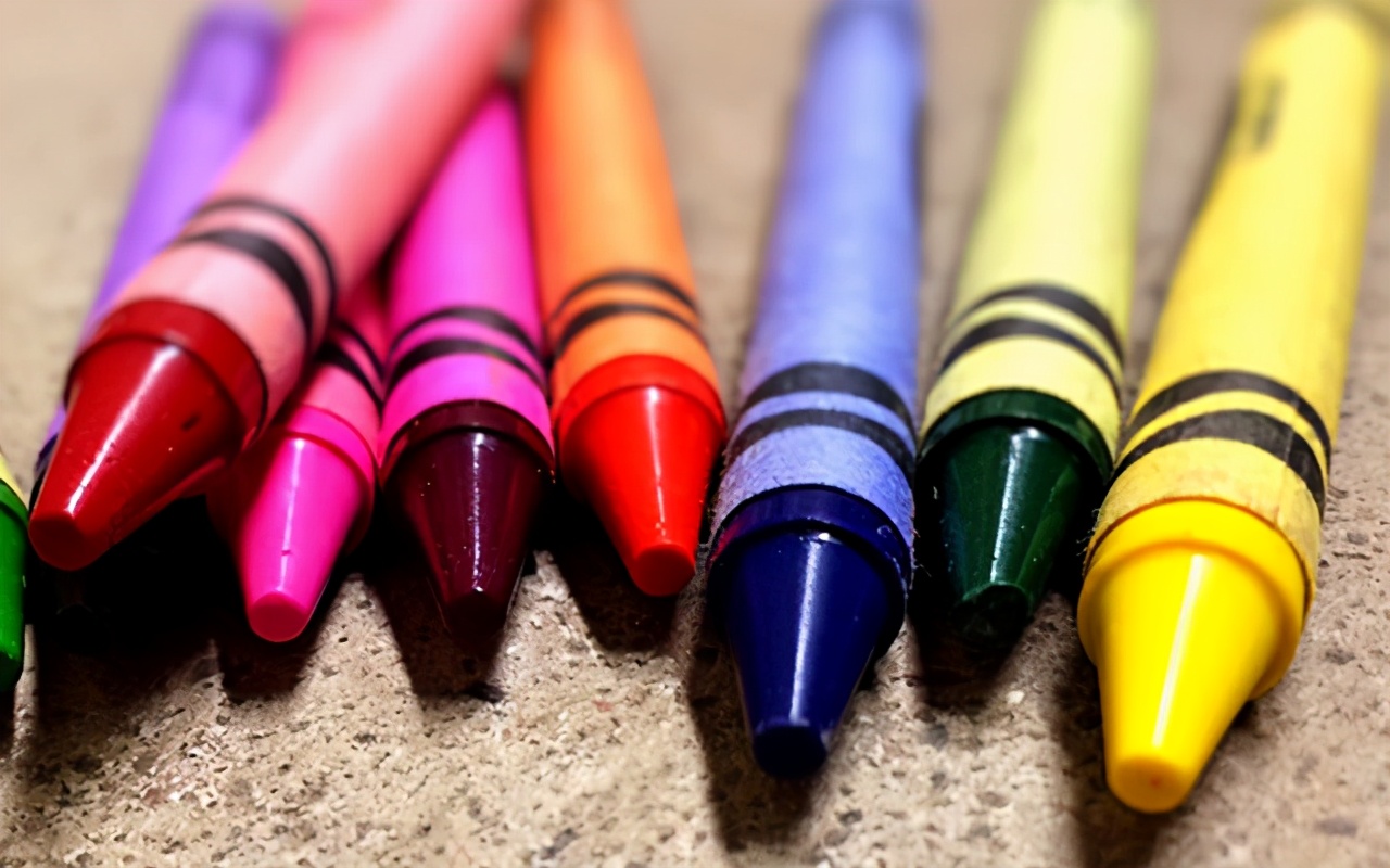 水彩笔弄到衣服上怎么洗掉 怎样洗掉水彩笔的颜色