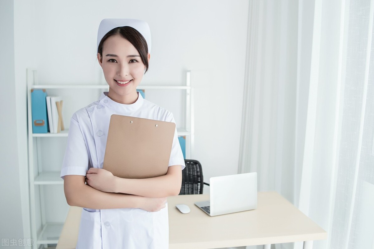 护士月薪一般多少钱 医院护士一个月工资大概是多少钱